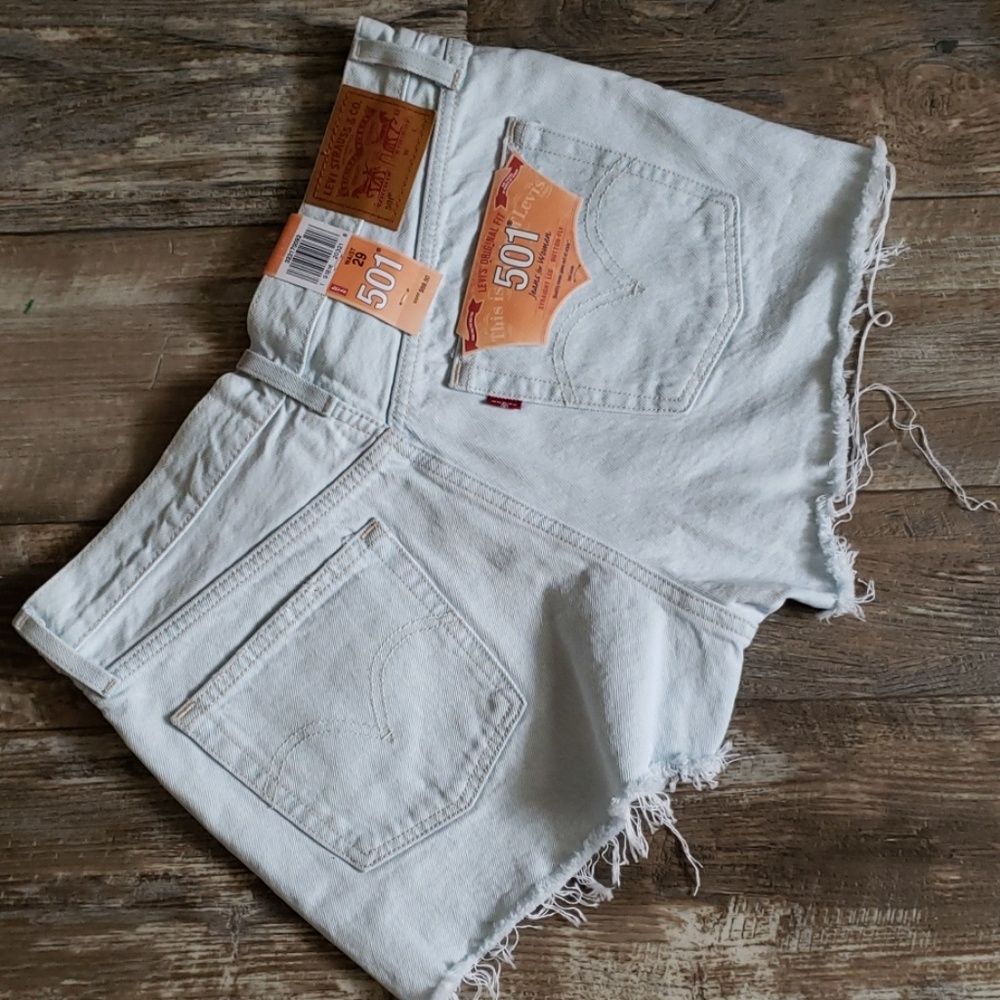 Levi's cutoff shorts size 29